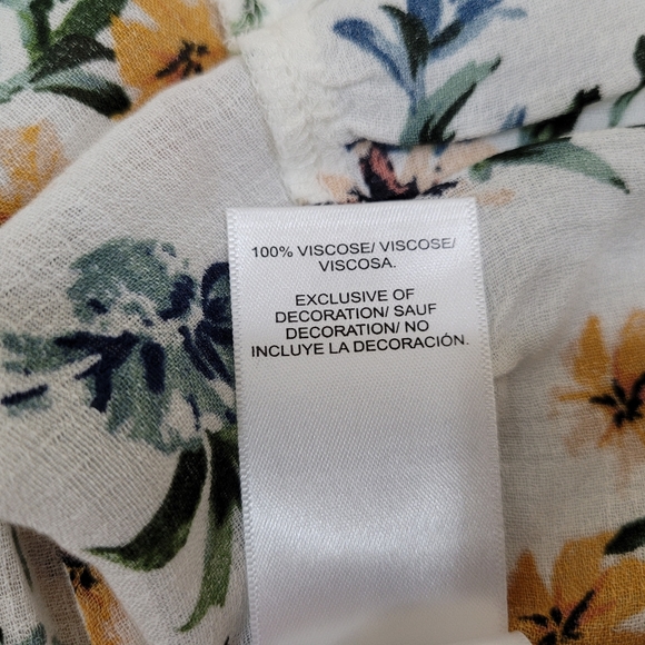 Lucky Brand Floral top - Picture 10 of 11